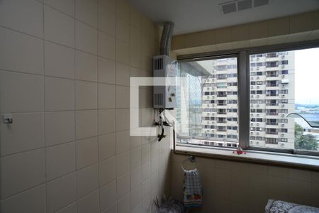 Cozinha de apartamento para alugar com 1 quarto, 65m² em Barra da Tijuca, Rio de Janeiro