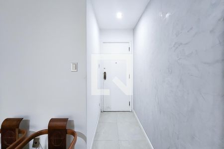 Corredor de apartamento à venda com 3 quartos, 90m² em Laranjeiras, Rio de Janeiro