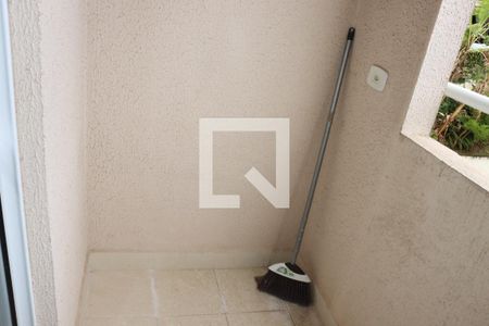 Sacada de apartamento para alugar com 2 quartos, 54m² em Jardim Barbacena, Cotia