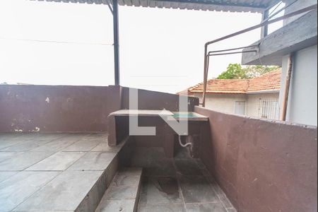 Área de Serviço de casa para alugar com 3 quartos, 180m² em Vila Santo Alberto, Santo André