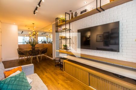 Sala de apartamento para alugar com 2 quartos, 68m² em Jardim Tupanci, Barueri