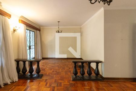 Sala de estar de casa à venda com 4 quartos, 249m² em Jardim Hipico, São Paulo