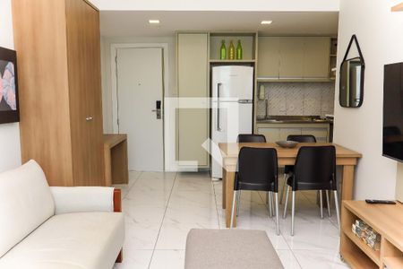 Sala de kitnet/studio para alugar com 1 quarto, 45m² em Caminho das Árvores, Salvador