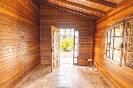 Casa à venda com 2 quartos, 2641m² em Vila Nova, Porto Alegre