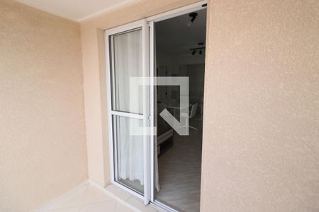 Sala de apartamento à venda com 2 quartos, 52m² em Quitaúna, Osasco