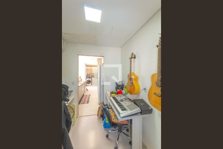 Escritório de casa à venda com 2 quartos, 160m² em Guajuviras, Canoas