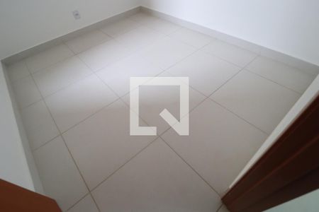 Quarto  de apartamento para alugar com 2 quartos, 52m² em Jardim Botânico, Uberlândia
