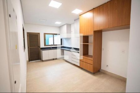 Casa à venda com 4 quartos, 337m² em Santo Amaro, São Paulo