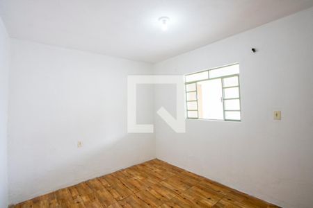 Quarto 2 de apartamento para alugar com 2 quartos, 78m² em Vila Vitória, Santo André