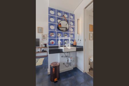 Banheiro de kitnet/studio para alugar com 1 quarto, 29m² em Pinheiros, São Paulo