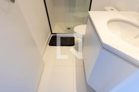 Banheiro de kitnet/studio à venda com 1 quarto, 29m² em República, São Paulo