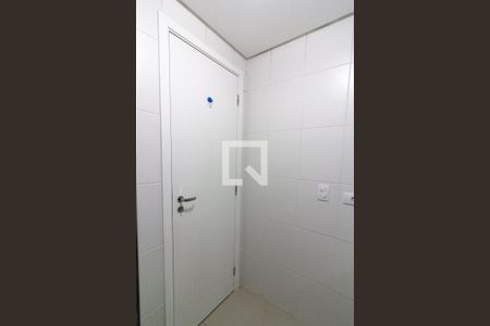 Banheiro de apartamento à venda com 1 quarto, 38m² em Vila Castelo, São Paulo