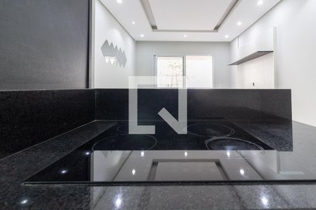 Cozinha de apartamento à venda com 1 quarto, 38m² em Vila Castelo, São Paulo