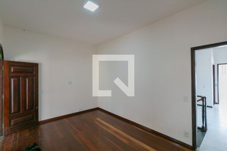 Sala 1 de casa para alugar com 3 quartos, 360m² em Vila Cloris, Belo Horizonte