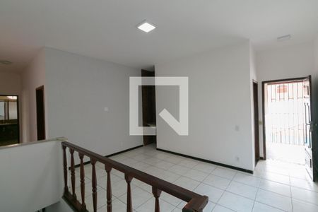 Sala 2 de casa para alugar com 3 quartos, 360m² em Vila Cloris, Belo Horizonte