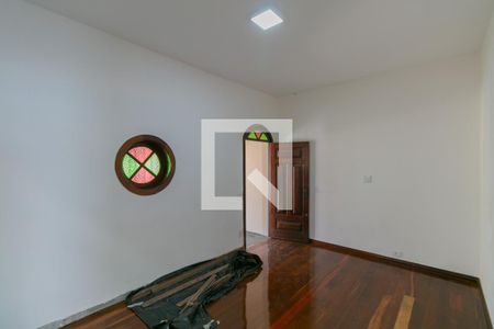 Sala 1 de casa para alugar com 3 quartos, 360m² em Vila Cloris, Belo Horizonte