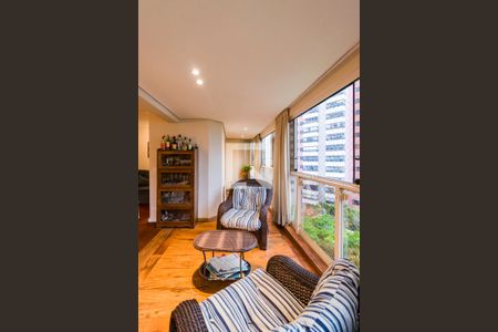 Sala de apartamento à venda com 3 quartos, 220m² em Vila Andrade, São Paulo