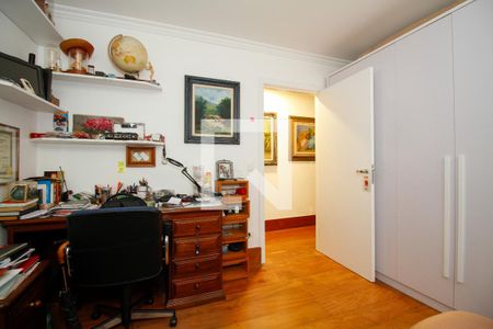 Quarto 2 de casa para alugar com 3 quartos, 180m² em Vila Madalena, São Paulo