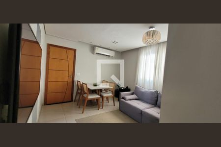 Sala de apartamento à venda com 3 quartos, 60m² em Planalto, Belo Horizonte