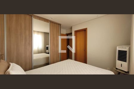 Cozinha de apartamento à venda com 3 quartos, 60m² em Planalto, Belo Horizonte