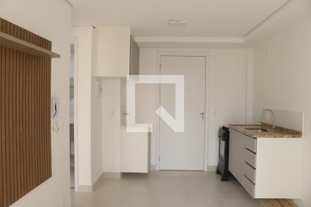 Sala e Cozinha Integrada de apartamento à venda com 2 quartos, 33m² em Parque Industrial Tomas Edson, São Paulo