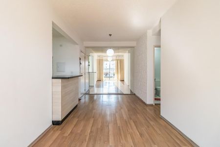 Sala de apartamento à venda com 2 quartos, 68m² em Jardim Tupanci, Barueri