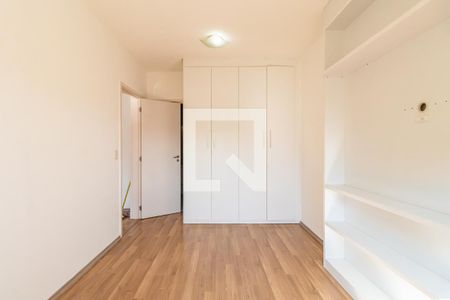 Suíte de apartamento à venda com 2 quartos, 68m² em Jardim Tupanci, Barueri