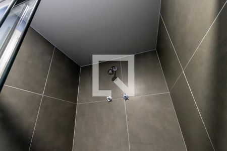 Banheiro de kitnet/studio para alugar com 1 quarto, 25m² em Perdizes, São Paulo