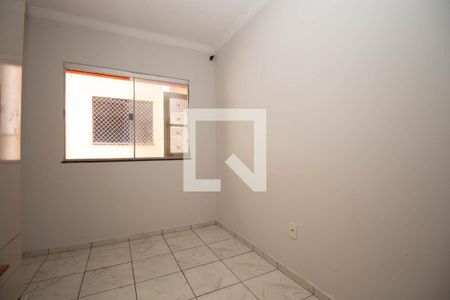 Quarto 2 de apartamento para alugar com 2 quartos, 55m² em Conjunto M, Brasília