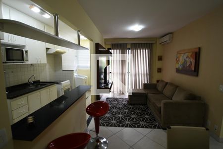 Sala de apartamento para alugar com 1 quarto, 50m² em Cambuí, Campinas
