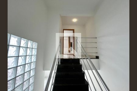 Escada P/ Suíte de casa à venda com 3 quartos, 104m² em Jardim Rossin, São Paulo