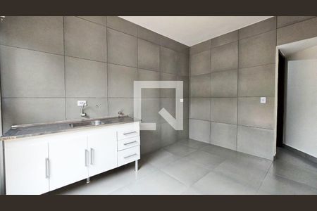 Cozinha de casa para alugar com 1 quarto, 80m² em Jardim Satelite, São Paulo