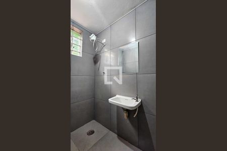 Banheiro de casa para alugar com 1 quarto, 80m² em Jardim Satelite, São Paulo