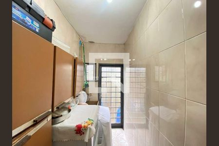 Casa à venda com 4 quartos, 220m² em Bosque, Campinas