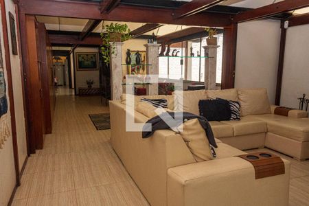 Sala de TV de casa à venda com 4 quartos, 400m² em Jardim Ipanema (zona Sul), São Paulo