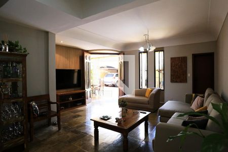 Sala de casa à venda com 4 quartos, 456m² em Cachoeirinha, Belo Horizonte