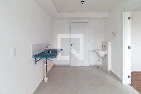Sala/Cozinha de apartamento à venda com 1 quarto, 26m² em Parque Industrial Tomas Edson, São Paulo