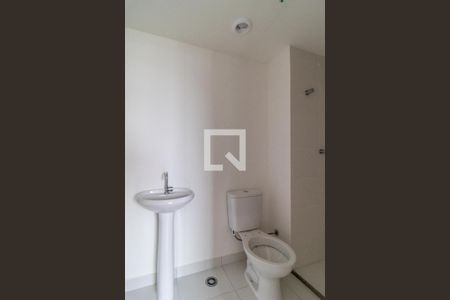 Banheiro da Suíte de apartamento à venda com 1 quarto, 26m² em Parque Industrial Tomas Edson, São Paulo
