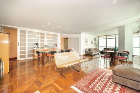 Apartamento à venda com 4 quartos, 228m² em Santa Cecilia, São Paulo