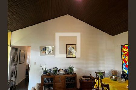 Casa à venda com 3 quartos, 209m² em Vila Madalena, São Paulo