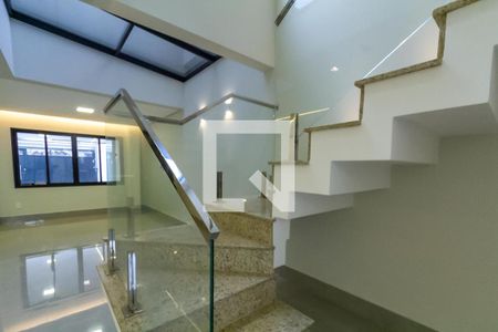 Escada de casa à venda com 3 quartos, 200m² em Vila Jahu, São Bernardo do Campo