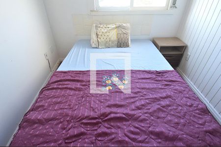 Quarto de apartamento à venda com 1 quarto, 28m² em Jardim Lindóia, Porto Alegre