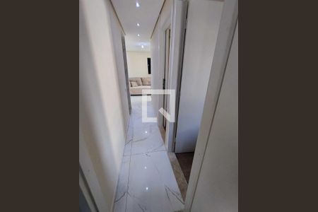 Corredor  de apartamento à venda com 3 quartos, 61m² em Vila Endres, Guarulhos