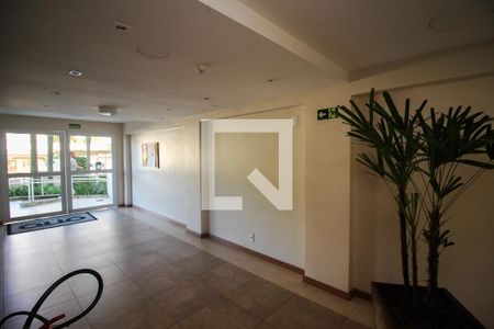Hall de entrada de apartamento à venda com 2 quartos, 56m² em Camaquã, Porto Alegre