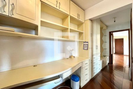 Corredor de apartamento à venda com 3 quartos, 96m² em Vila da Saúde, São Paulo
