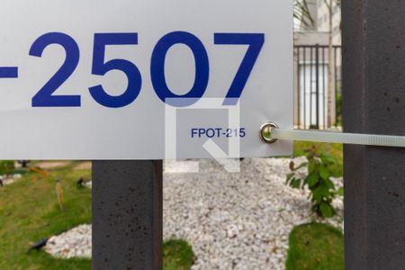 Placa de apartamento para alugar com 2 quartos, 42m² em Parque São Lourenço, São Paulo