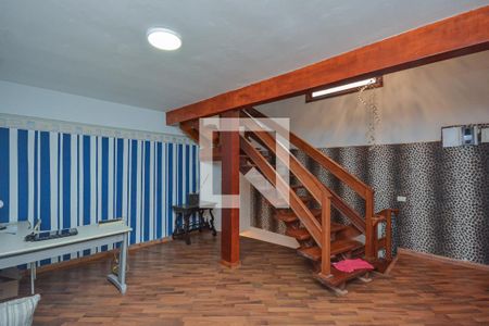 Sala de TV de casa para alugar com 3 quartos, 800m² em Interlagos, São Paulo