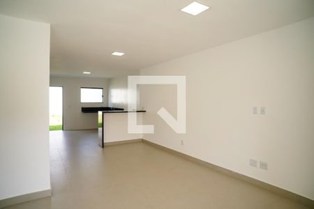 Sala de casa à venda com 3 quartos, 130m² em Piratininga, Niterói