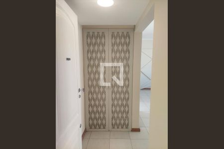 Corredor de apartamento para alugar com 4 quartos, 289m² em Moinhos de Vento, Porto Alegre