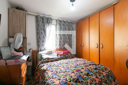 Quarto 1 de apartamento para alugar com 2 quartos, 52m² em Jardim Redil, São Paulo